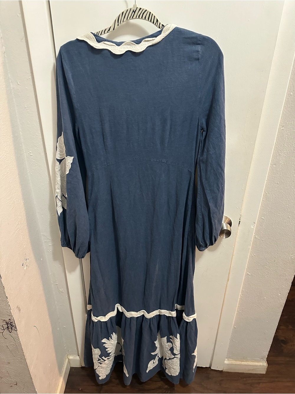 FARM Rio Navy Maxi Dress with White Floral Embroidery - Picture 4 of 4